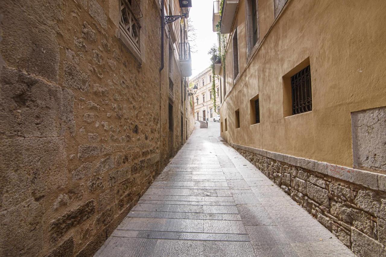 Apartamento Tr Auriga En El Barri Vell Girona Luaran gambar