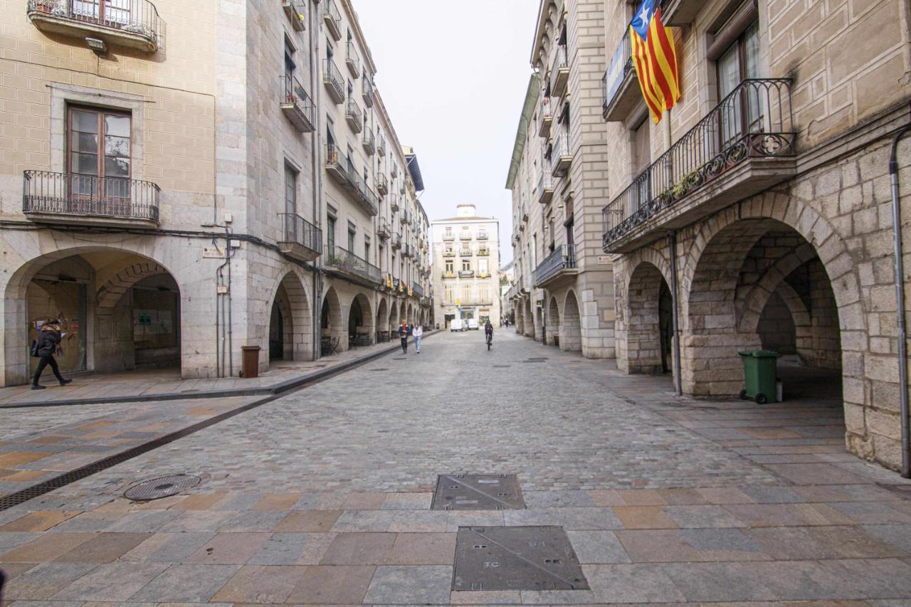 Apartamento Tr Auriga En El Barri Vell Girona Luaran gambar